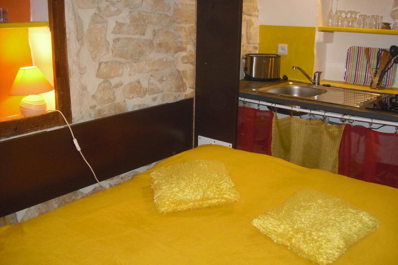 Lou Mas Li Pitchoun "La Melonniere" Apartment Gordes Bagian luar foto