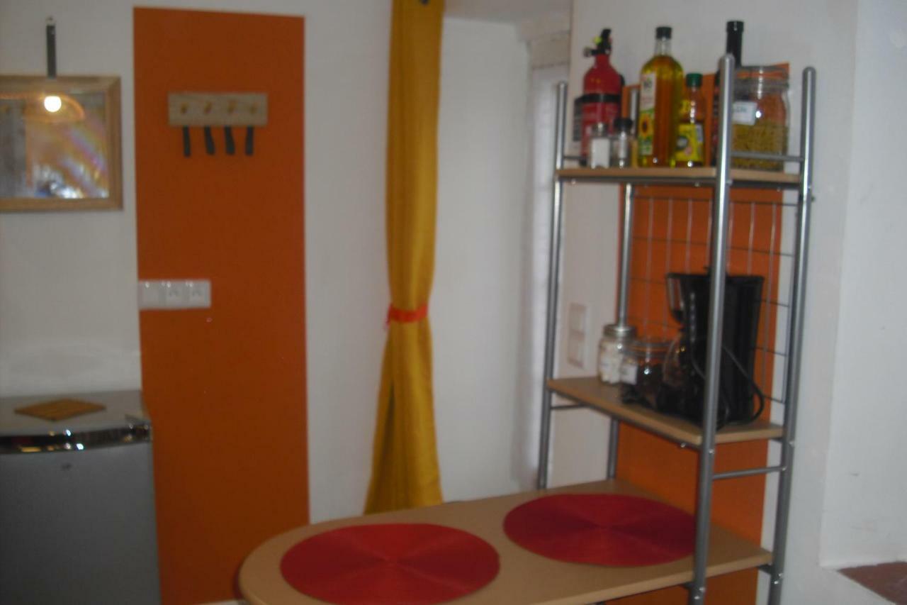 Lou Mas Li Pitchoun "La Melonniere" Apartment Gordes Bagian luar foto